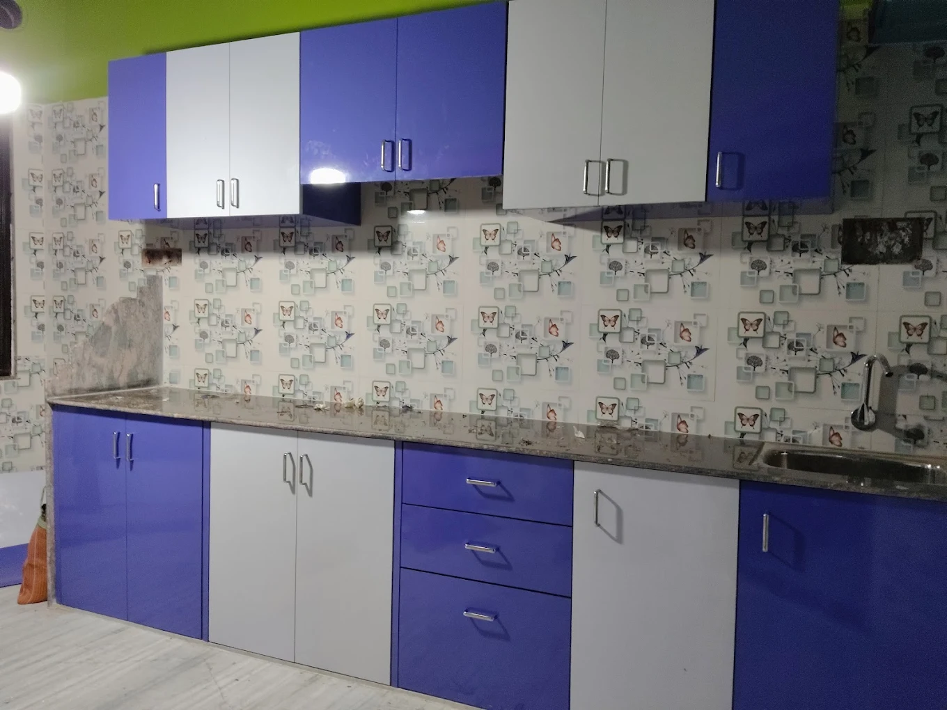 Two-Tone Modular Kitchen — Modular Kitchen in Liluah